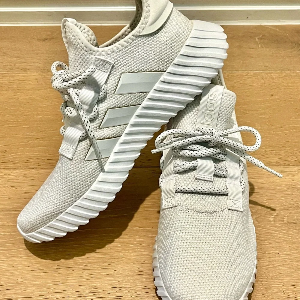Adidas Men’s White Sneakers